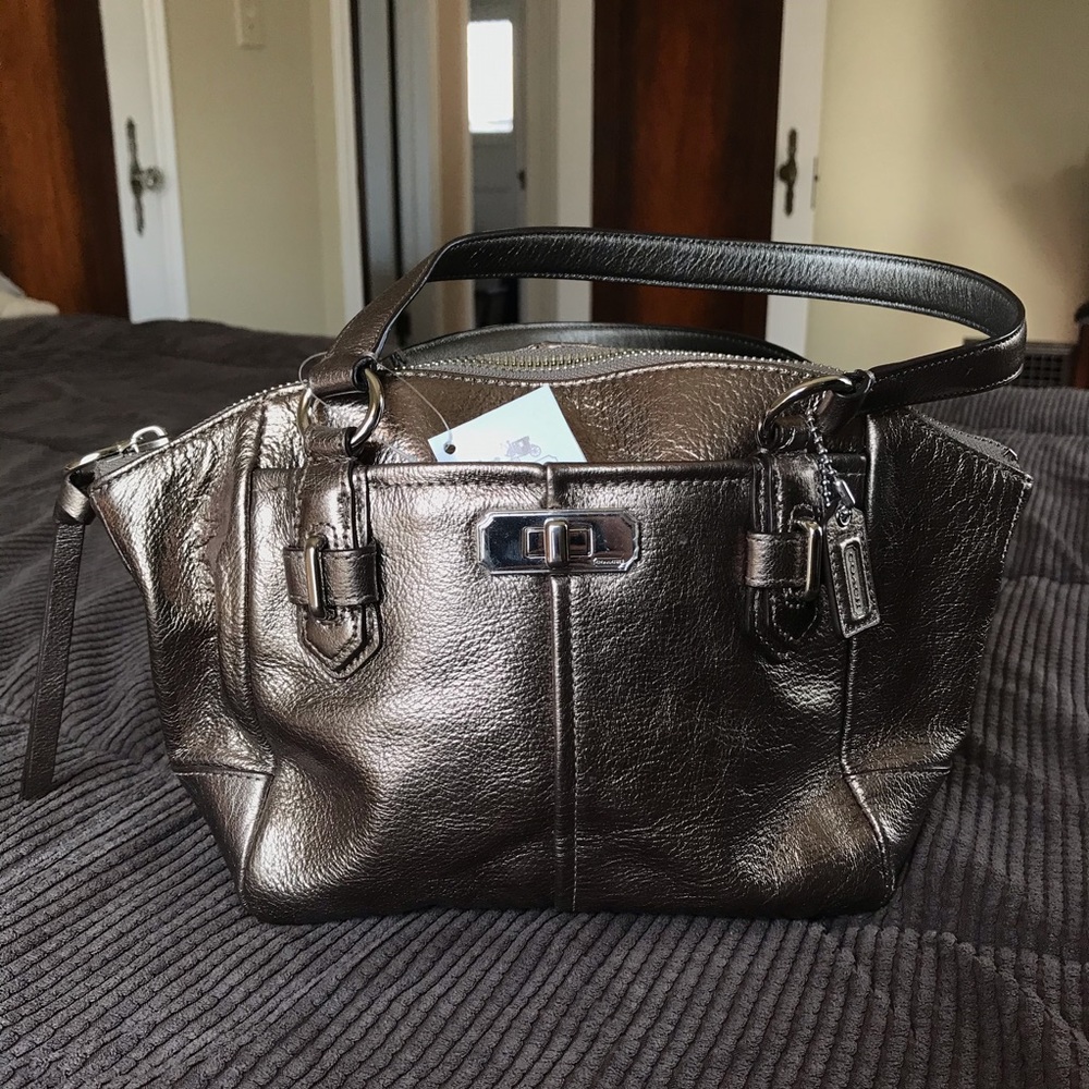 NWT COACH Gunmetal/Silver Chelsea Metallic Leather